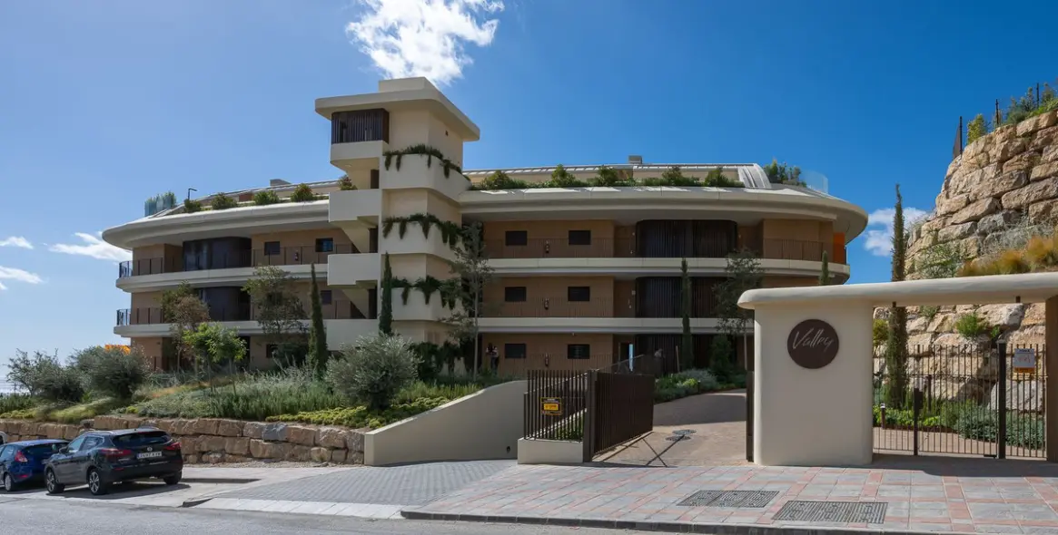 Sale of ground floor apartment in Fuengirola 28