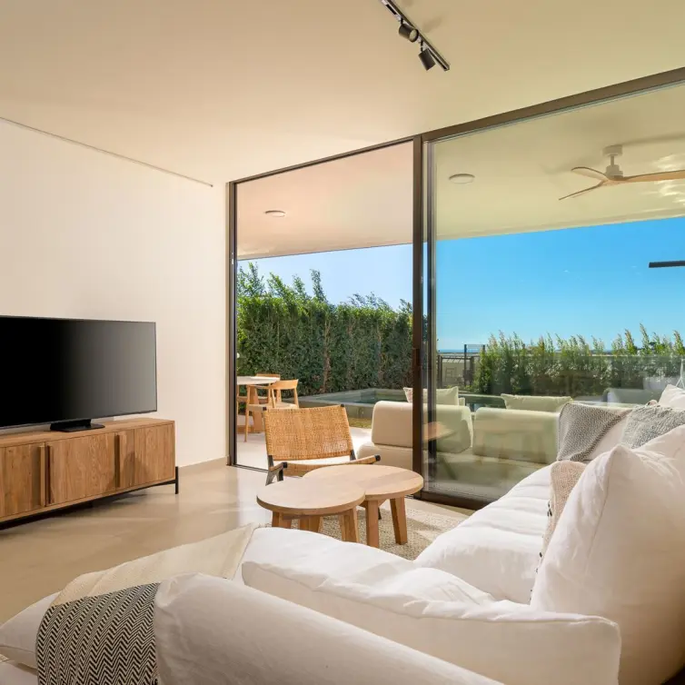 Продажа апартаментов на первом этаже в Fuengirola