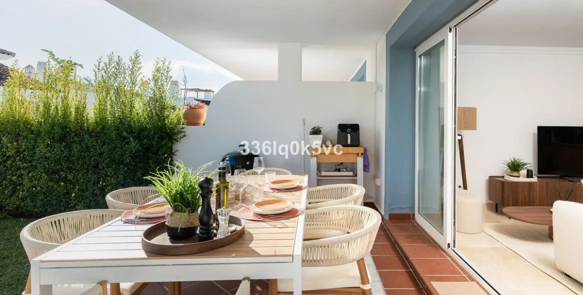 Sale of ground floor apartment in Benahavís 33