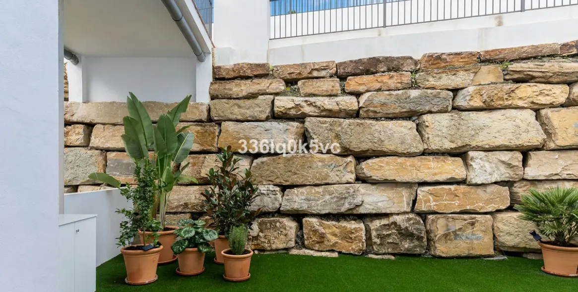 Sale of ground floor apartment in Benahavís 34