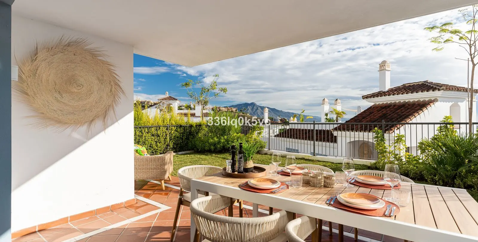 Venta de apartamento en planta baja en Benahavís 32
