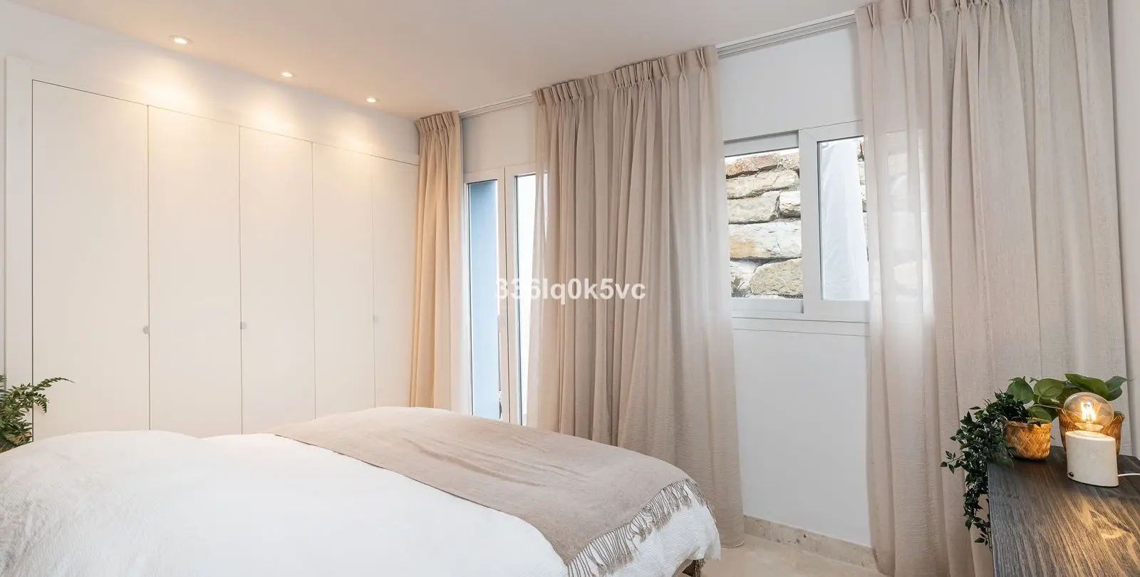 Venta de apartamento en planta baja en Benahavís 36