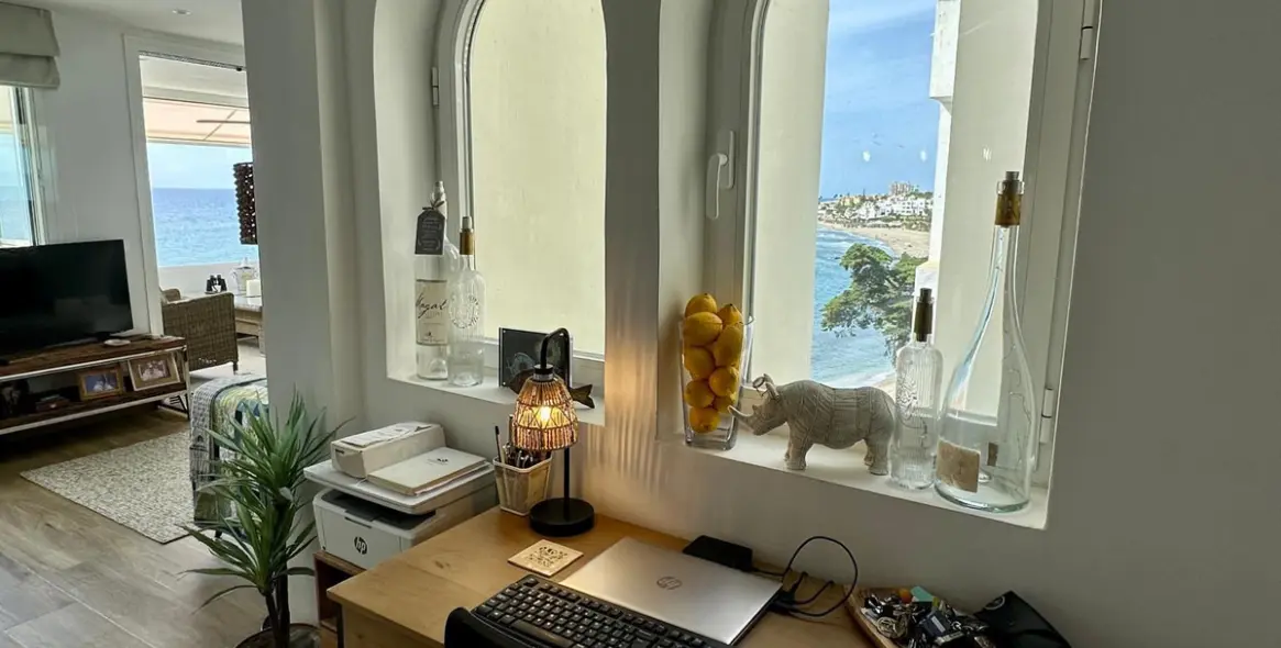 Sale of middle floor apartment in Riviera del Sol 20