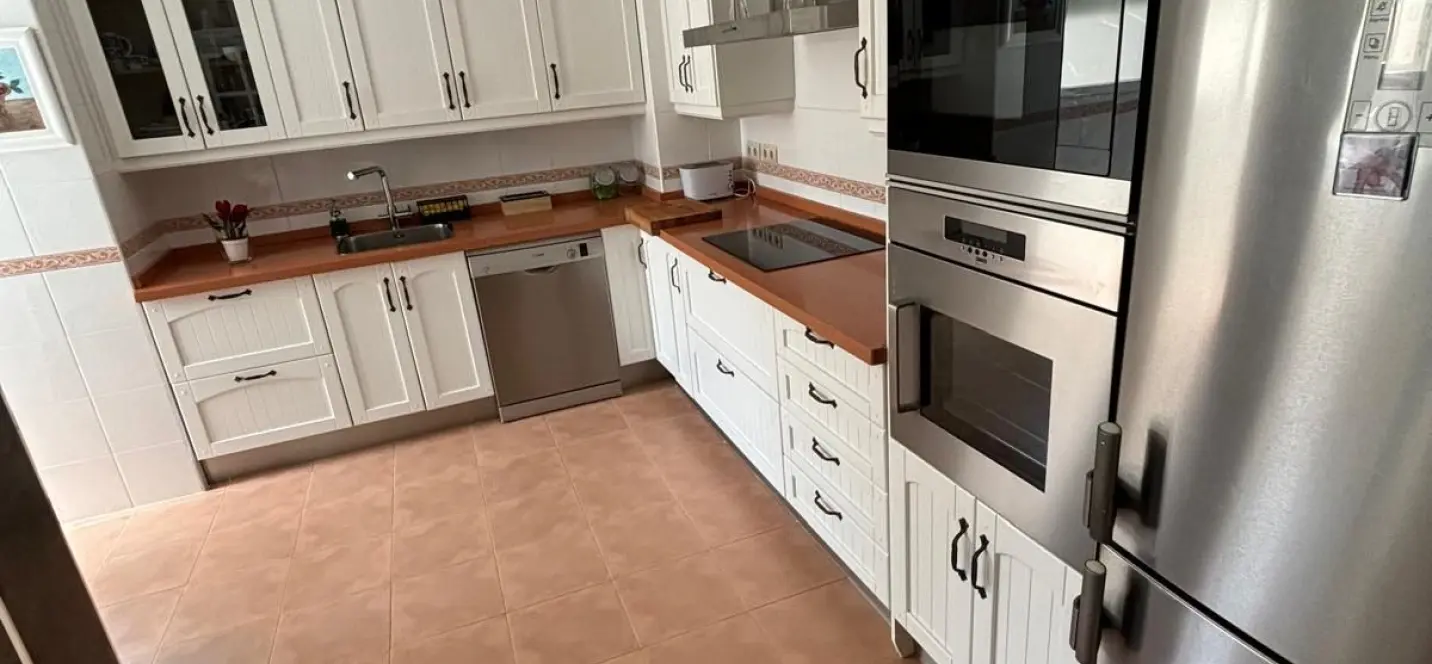 Sale of penthouse in Torremolinos 3
