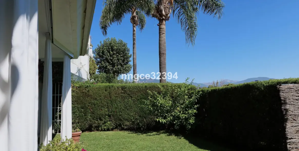 Sale of ground floor apartment in San Pedro de Alcántara 9