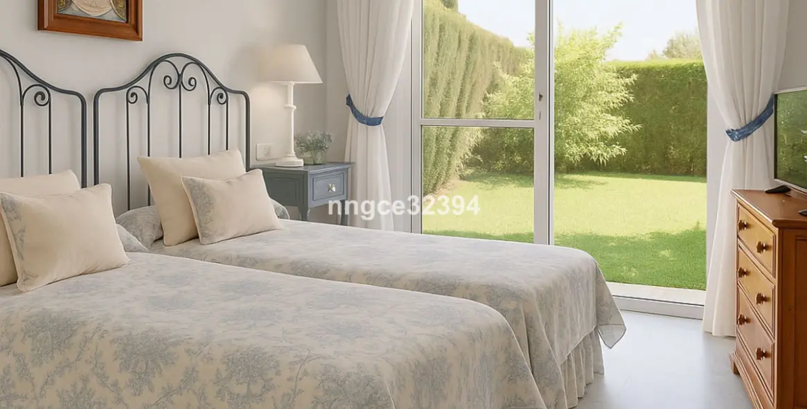 Sale of ground floor apartment in San Pedro de Alcántara 17