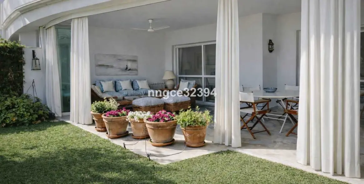 Sale of ground floor apartment in San Pedro de Alcántara 4