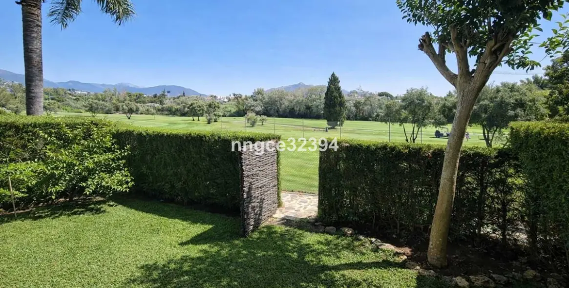 Sale of ground floor apartment in San Pedro de Alcántara 9