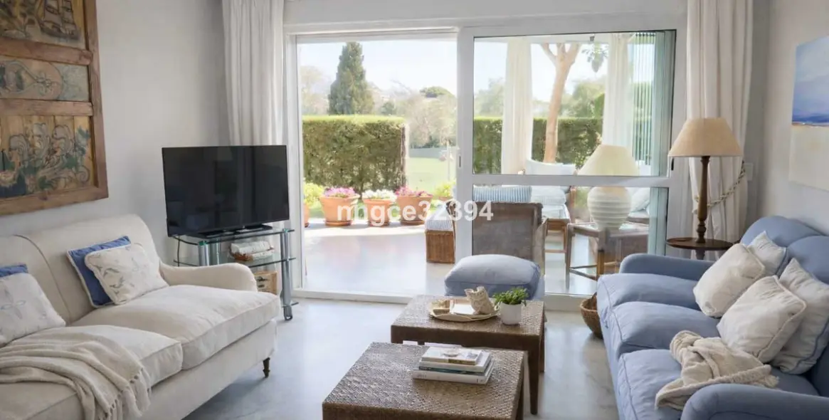 Sale of ground floor apartment in San Pedro de Alcántara 12