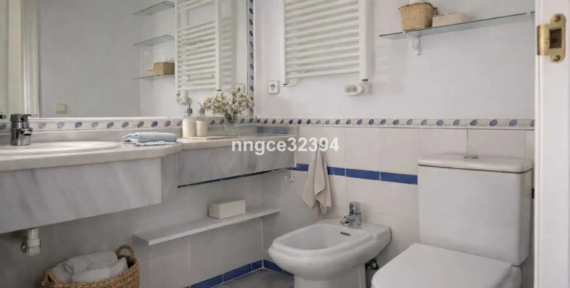 Sale of ground floor apartment in San Pedro de Alcántara 18