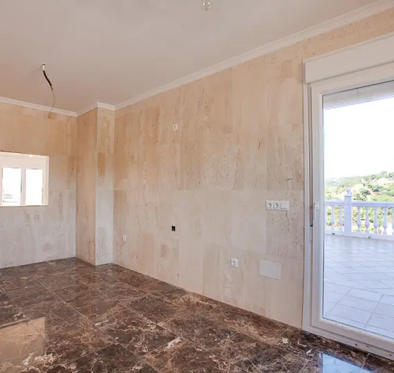 Sale of detached villa in Estepona