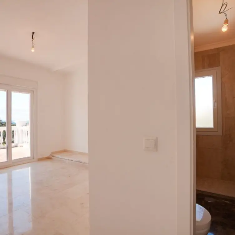 Venta de villa independiente en Estepona