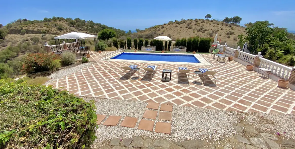 Sale of detached villa in La Cala de Mijas 2