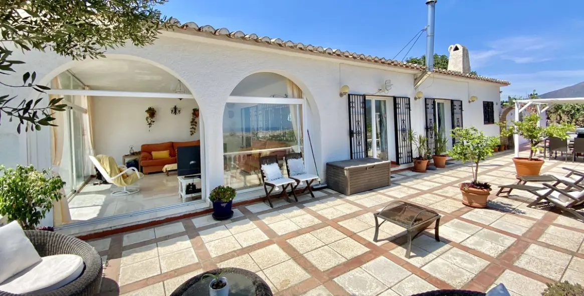 Sale of detached villa in La Cala de Mijas 3