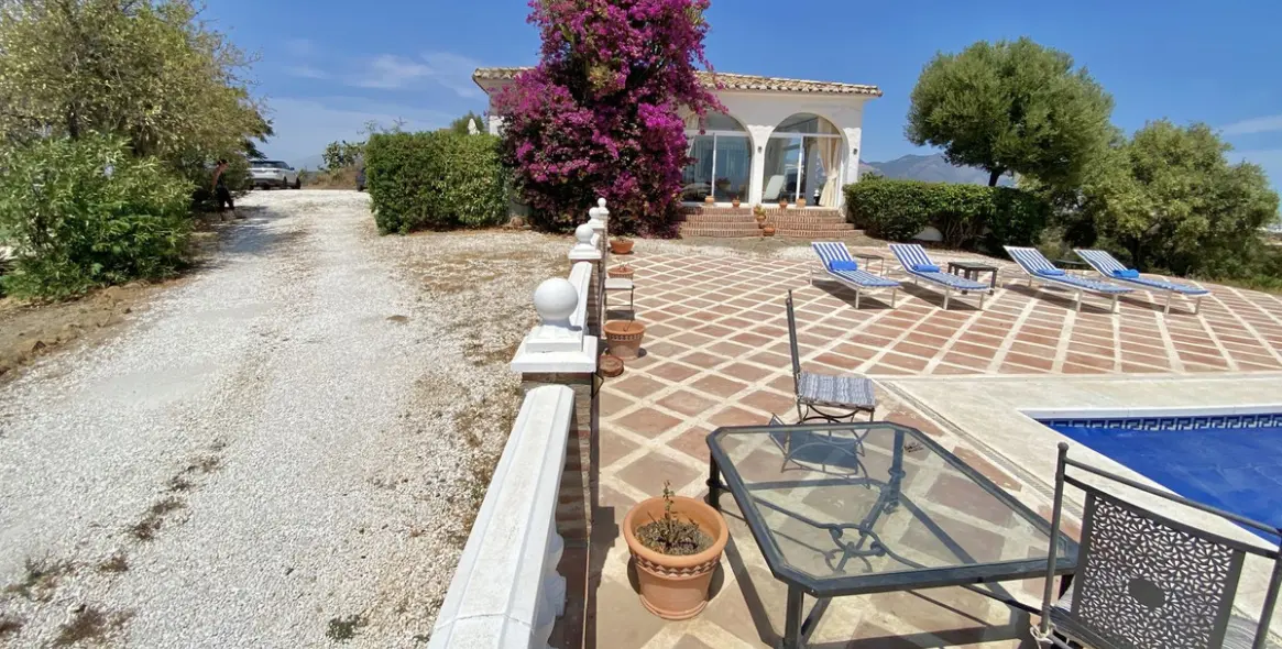 Sale of detached villa in La Cala de Mijas 20