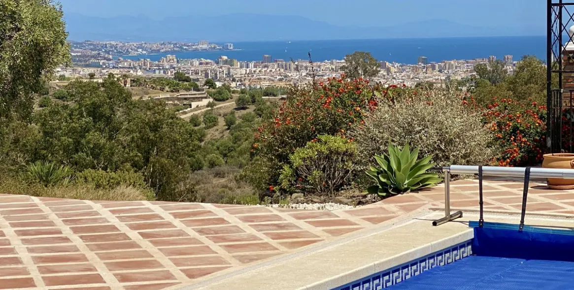 Sale of detached villa in La Cala de Mijas 23