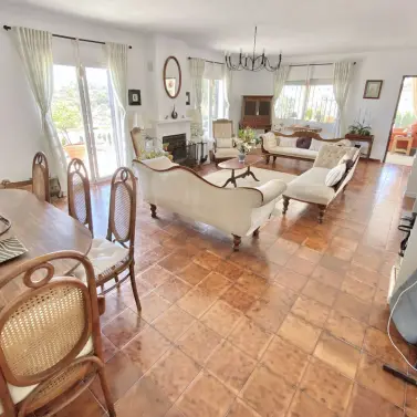 Продажа  отдельно стоящей виллы в La Cala de Mijas