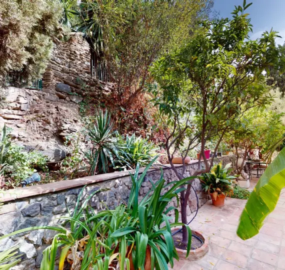 Detached villa R4159363