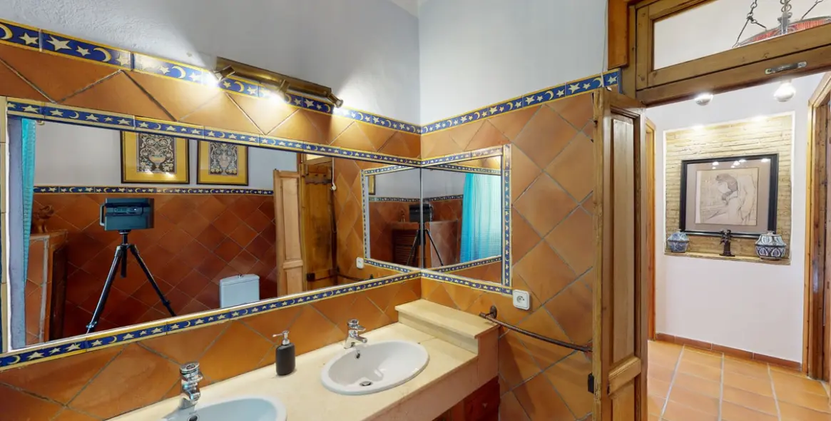 Sale of detached villa in Sayalonga 21