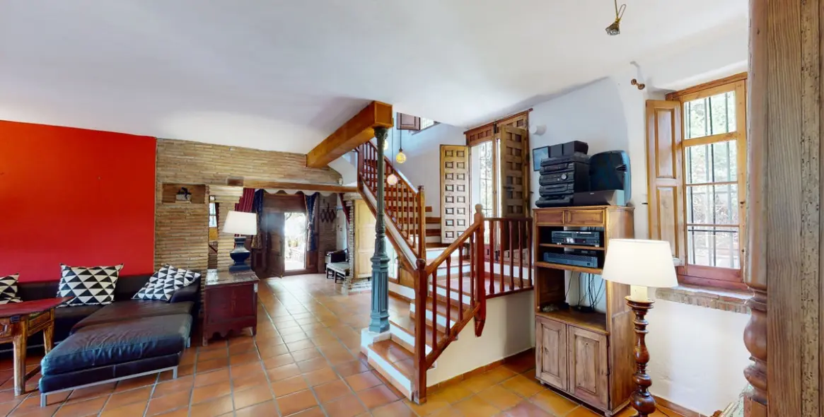 Sale of detached villa in Sayalonga 29
