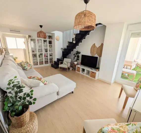 Sale of penthouse in Estepona