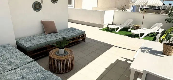 Sale of penthouse in Estepona 1