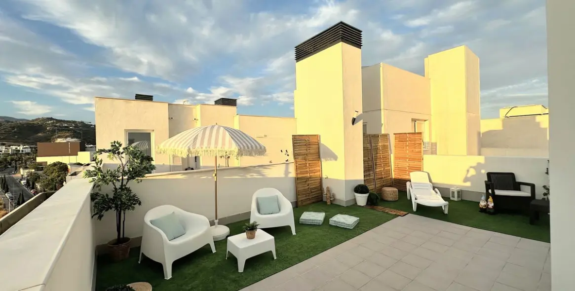 Sale of penthouse in Estepona 12