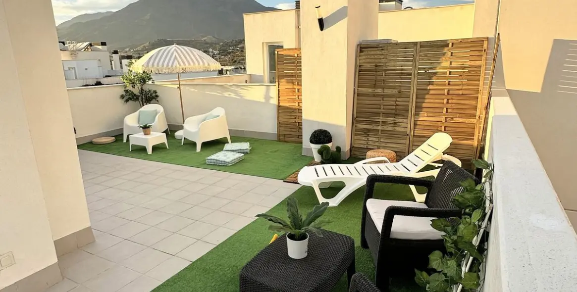 Sale of penthouse in Estepona 15