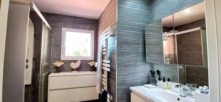 Продажа двухуровневого пентхауса в New Golden Mile 3