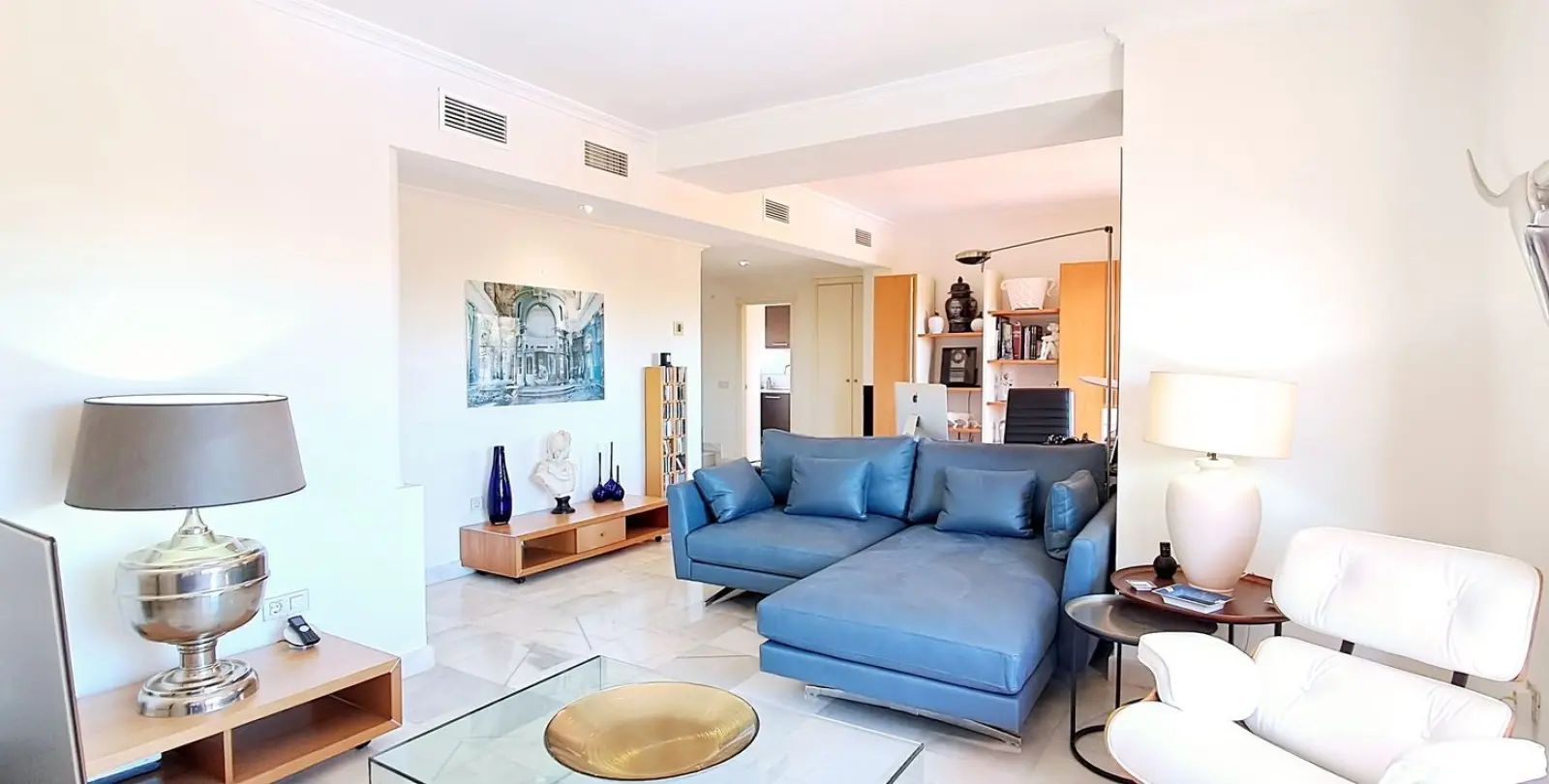 Sale of penthouse duplex in New Golden Mile 10