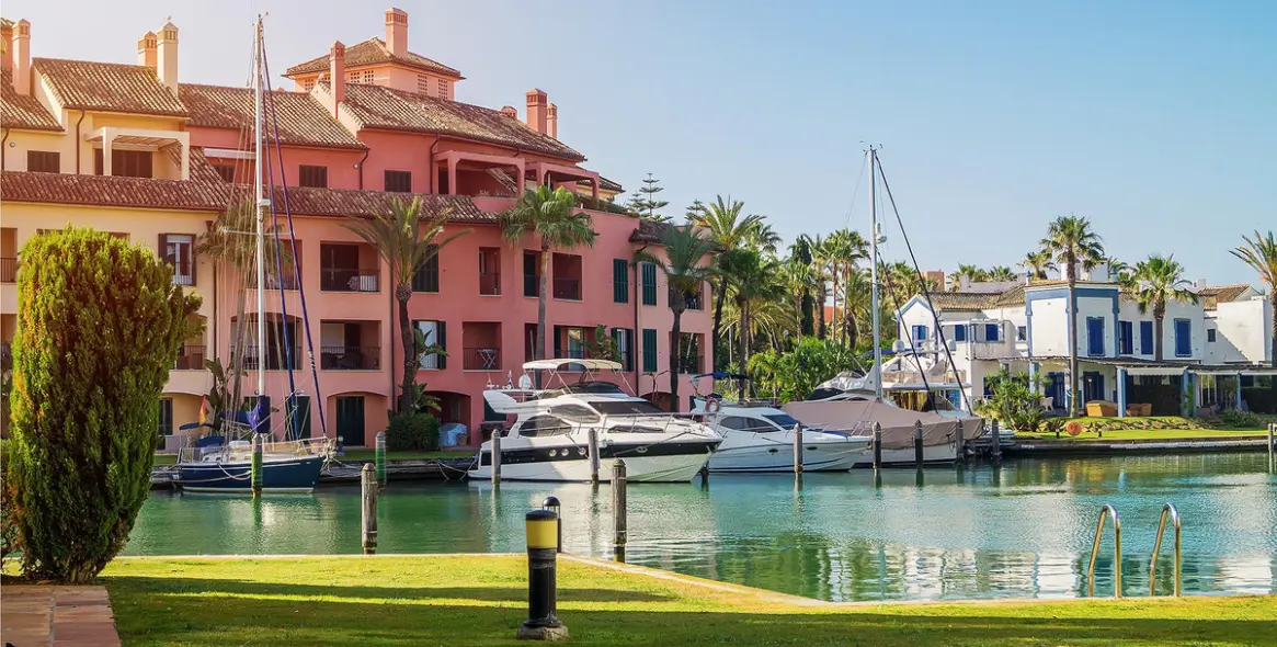 Venta de parcela residencial en Sotogrande 13