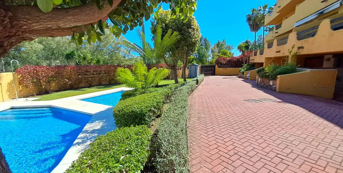 Sale of townhouse in Nagüeles 3