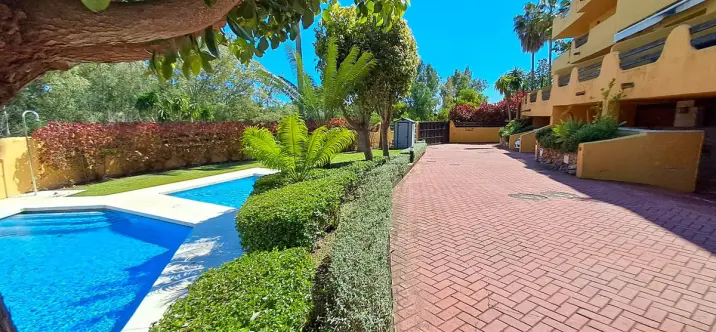 Sale of townhouse in Nagüeles 2