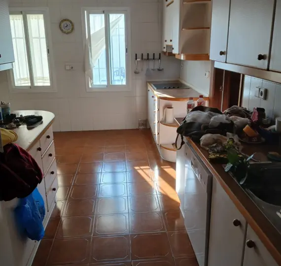 Продажа  отдельно стоящей виллы в Pueblo Nuevo de Guadiaro