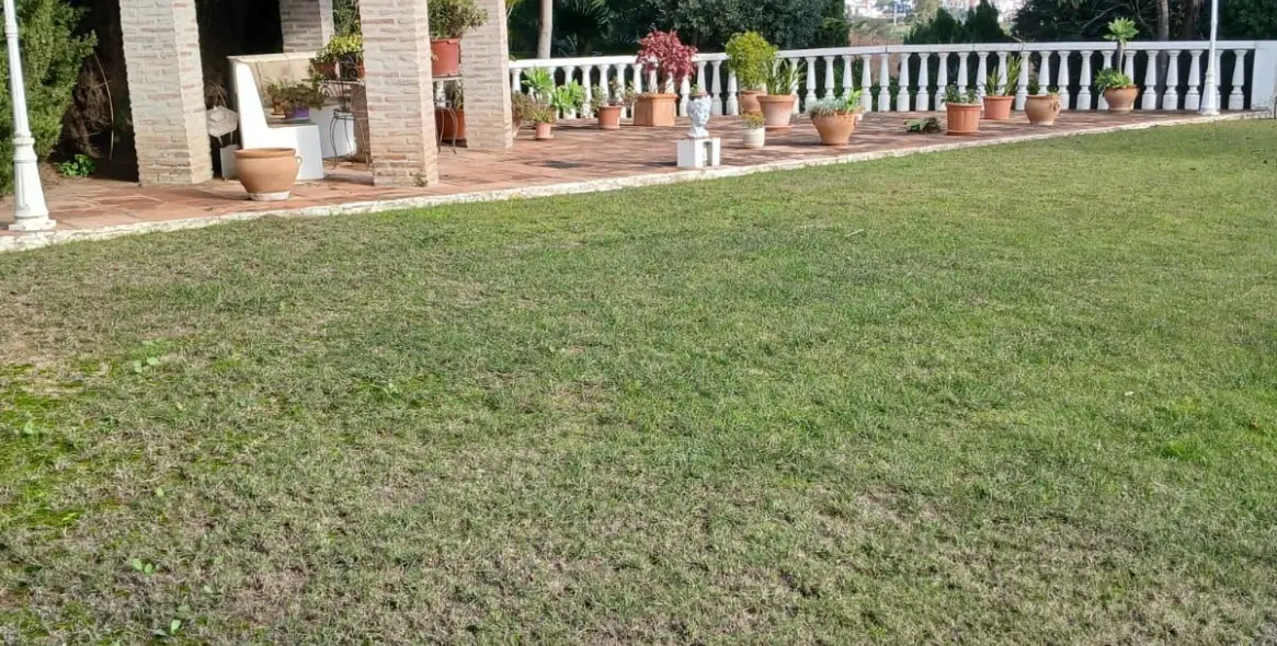 Продажа  отдельно стоящей виллы в Pueblo Nuevo de Guadiaro 7