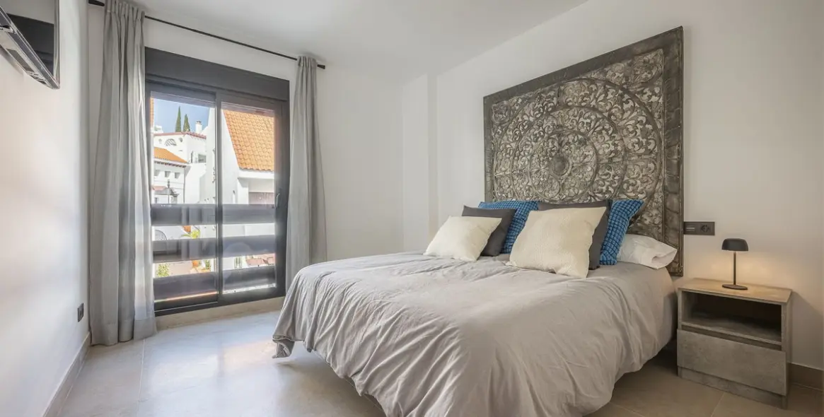 Sale of middle floor apartment in Nueva Andalucía 7