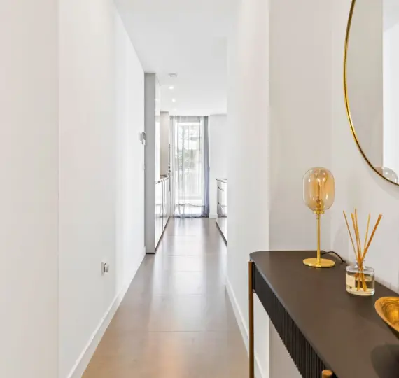 Sale of middle floor apartment in Higueron