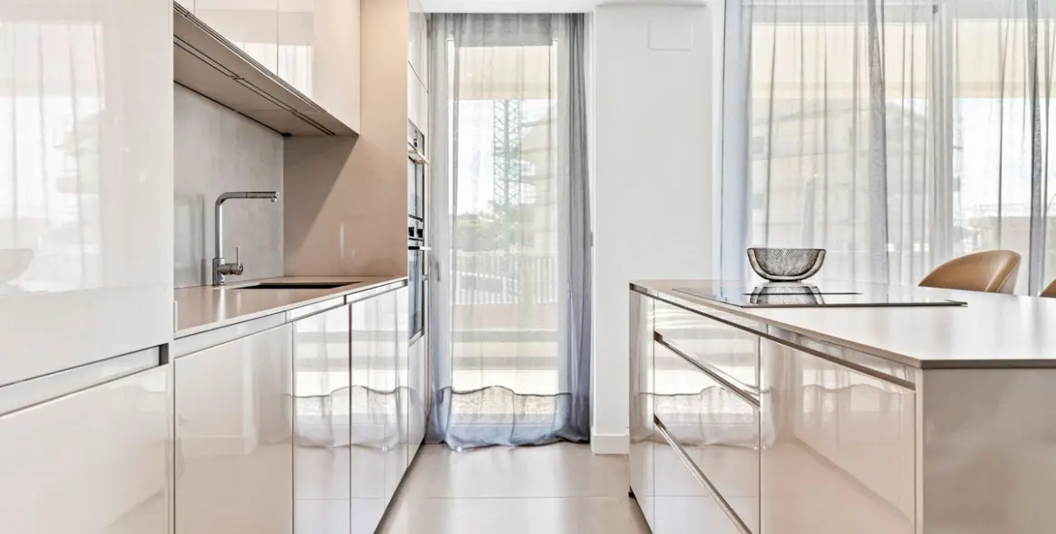 Продажа апартаментов на среднем этаже в Higueron 9