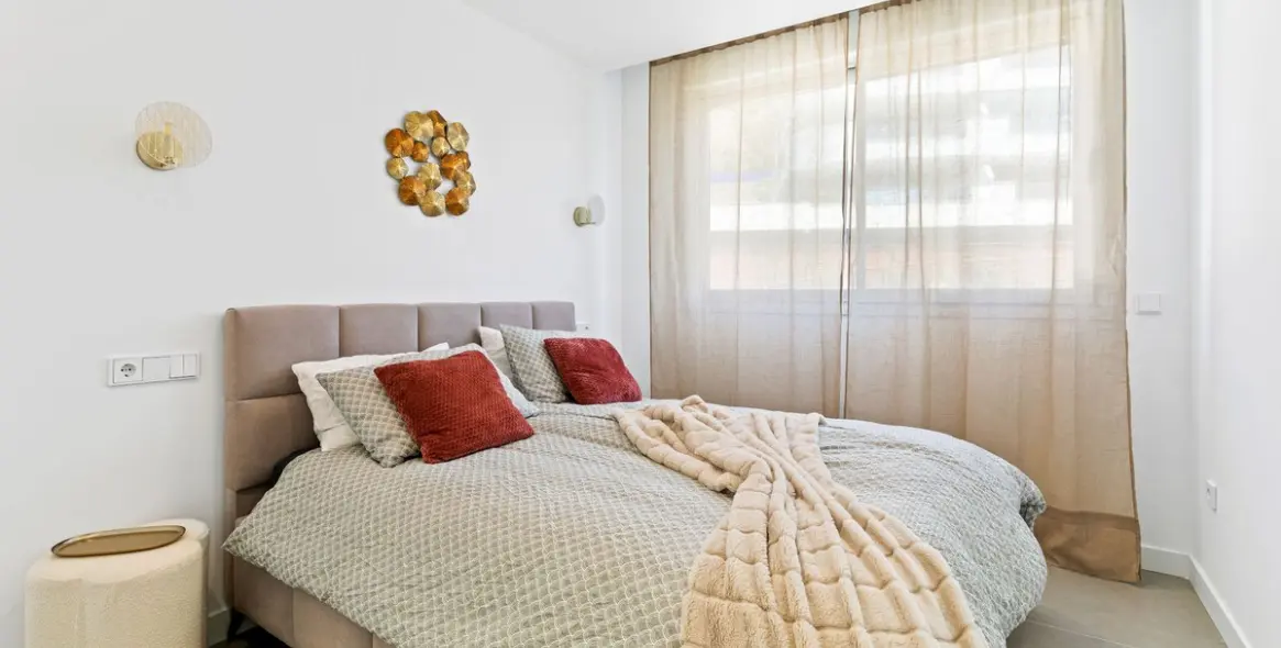 Продажа апартаментов на среднем этаже в Higueron 16