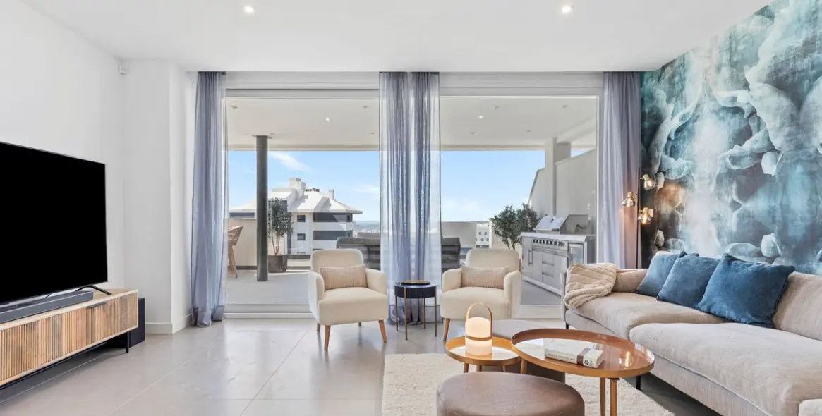 Продажа апартаментов на среднем этаже в Higueron 29