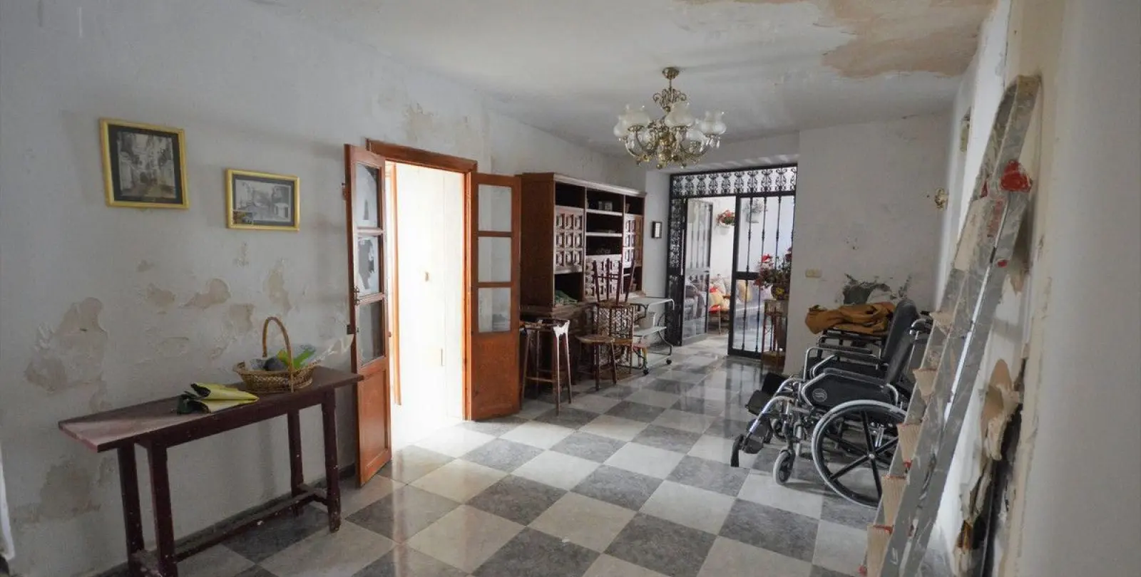Sale of detached villa in Marbella 5