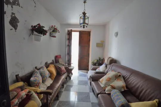 Image 9 thumb