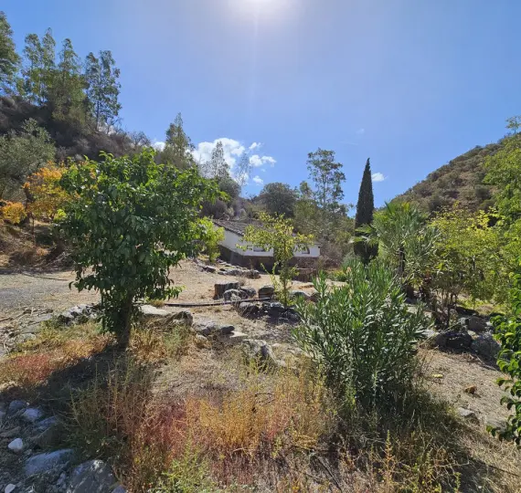 Venta de hotel en Guaro