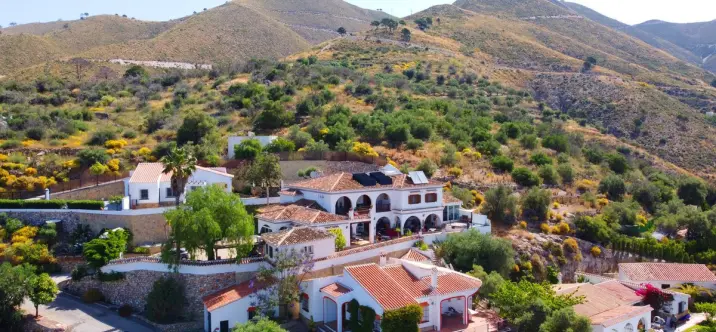 Detached villa R4774078 1