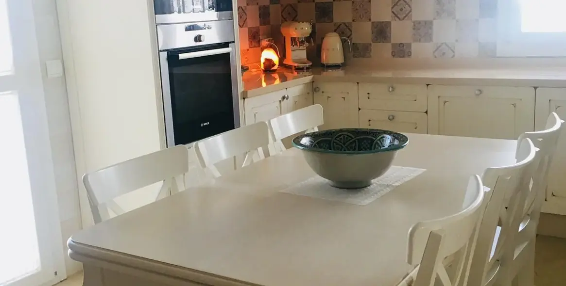 Продажа  отдельно стоящей виллы в San Roque 3