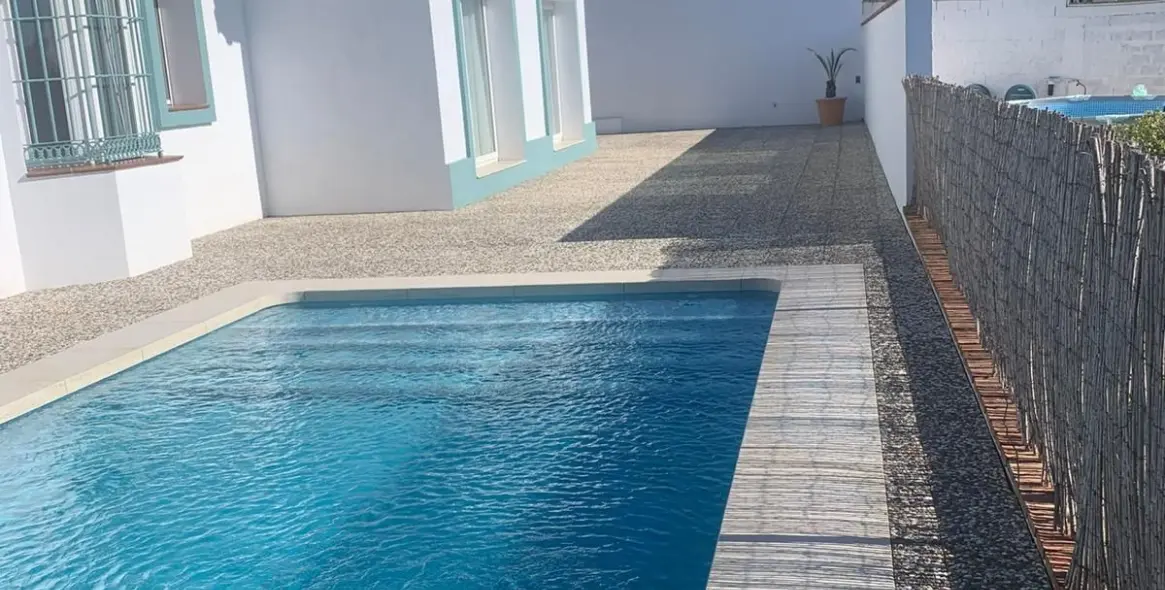 Продажа  отдельно стоящей виллы в San Roque 17