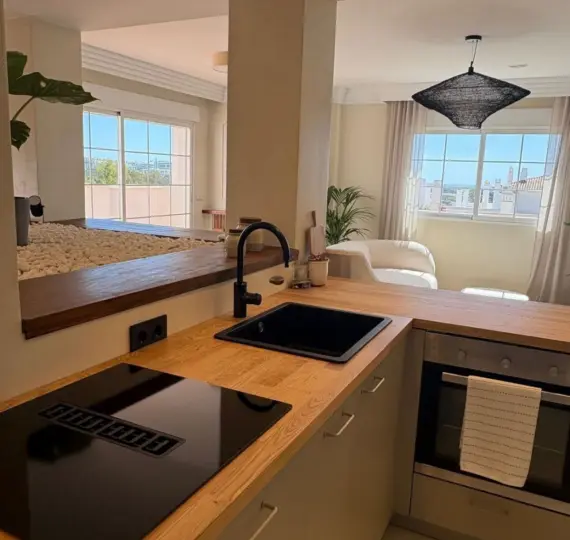 Sale of penthouse duplex in Río Real