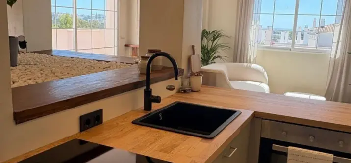 Sale of penthouse duplex in Río Real 4