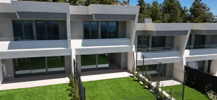 Venta de casa pareada en El Chaparral 1