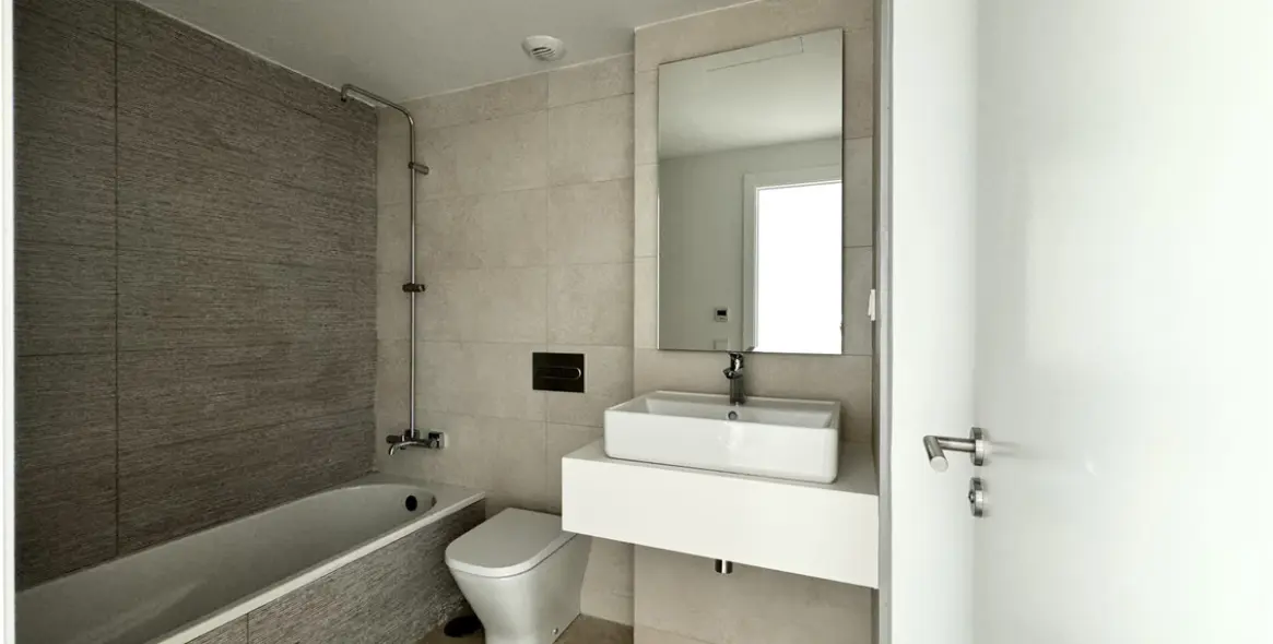 Продажа дома на две семьи в El Chaparral 20